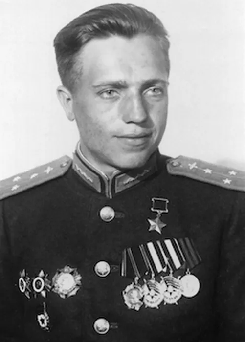 Овсянников Дмитрий Никитович