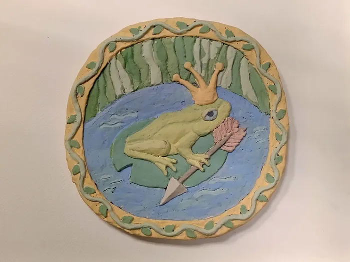 1 Абросимова Варвара 16 лет Царевна-лягушка 2026 кр. глина роспись ангобами Раменский мо п электроизолятор МУДО ДШИ ГЖЕЛЬ