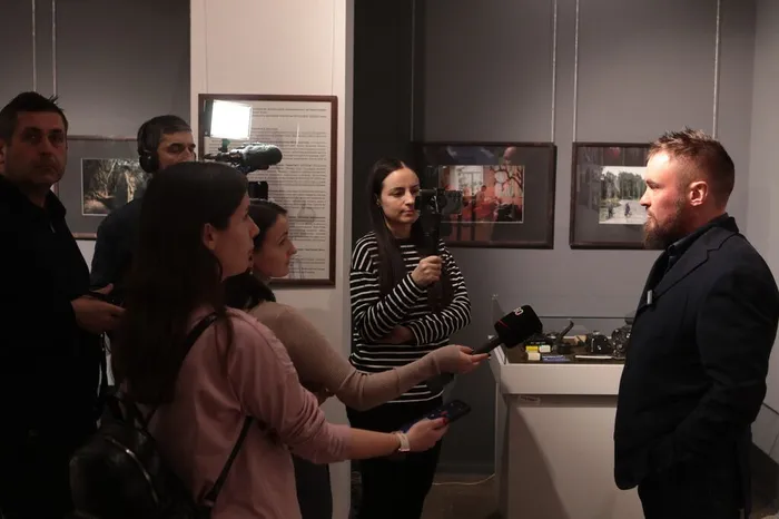 F6B_0b15-OUPlUhjdt5Z_x7JjGF9M2IDqqBMVmTAcQcEN3Fh3azJd_ESNjHBJV2ueXRh_FoUN6bqE6xdmWmaKijg