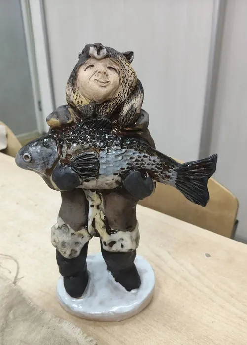 1 Крамаренко Вероника 15 лет. Рыбак. Керамика. ДХШ. г. Люберцы